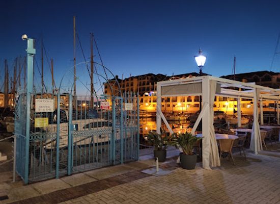 gibraltar/north-front/restaurant/the-waterfront-restaurant-bar