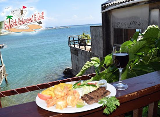 honduras/cayos-cochinos/restaurant/bay-side-restaurant