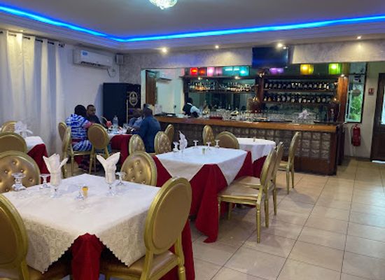 cameroon/douala/bonapriso/restaurant/white-house-restaurant