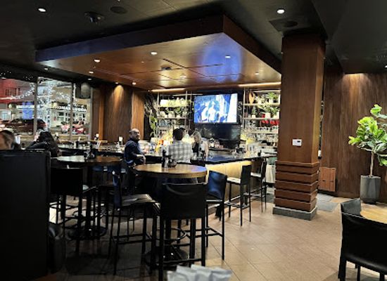 washington/bellevue/bellevue-square/restaurant/joey-bellevue