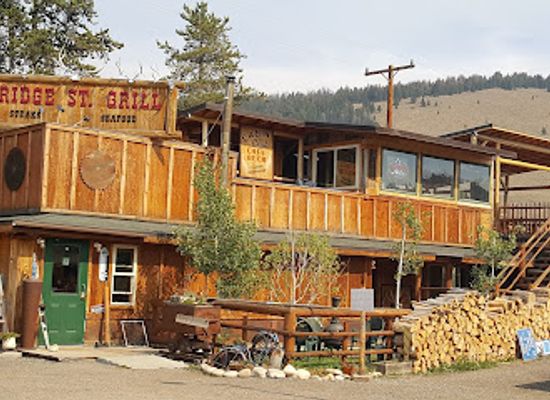 idaho/sawtooth/restaurant/bridge-street-grill-and-cabins