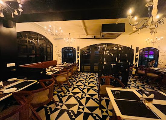 india/varanasi/varanasi-cantt/restaurant/charcoal-fine-dining-ll-best-restaurant-in-varanasi-ll-fine-dine-restaurant-in-varanasi