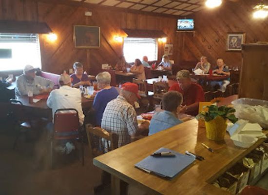 arkansas/pine-bluff/restaurant/lucky-s