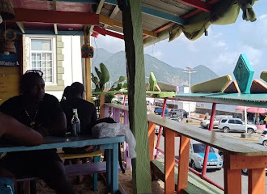 dominica/saint-george/restaurant/hi-rise-beach-bar