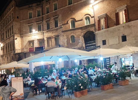italy/urbino/restaurant/fagiolo-pizza
