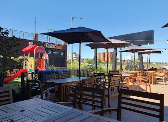 paraguay/itapua-plains/restaurant/pizza-hut