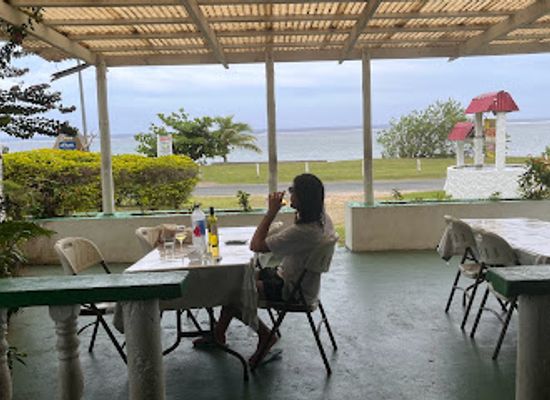 fiji/coral-coast/restaurant/sinbad-pizza