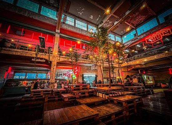 poland/zulawy/restaurant/ulica-elektrykow