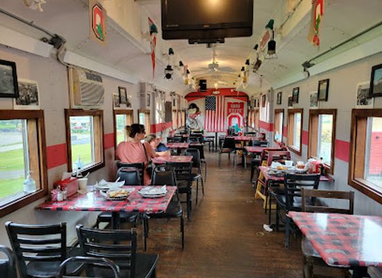 ohio/great-black-swamp/restaurant/buckeye-express-diner