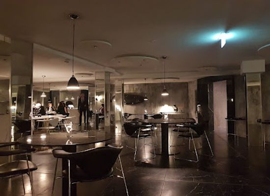 united-kingdom/down/restaurant/the-man-behind-the-curtain