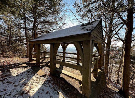 illinois/mississippi-palisades-state-park/restaurant/high-point-trail-shelter-mississippi-palisades-state-park