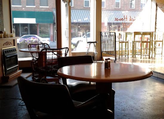illinois/shawnee-hills/restaurant/brick-house-grill