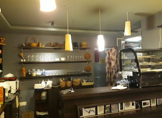 bhutan/gasa/restaurant/kuenga-roja-resturant-cafe