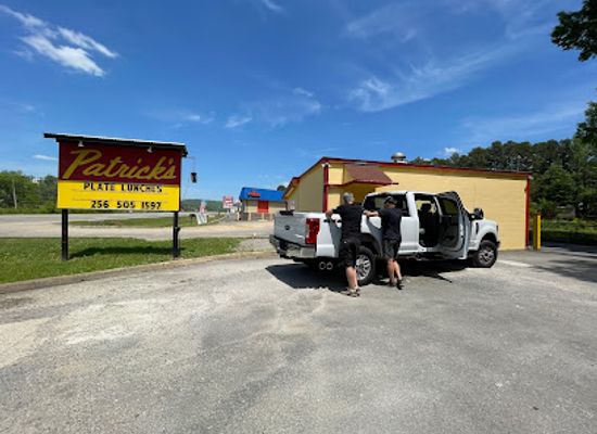 alabama/lake-guntersville/restaurant/patrick-s-restaurant