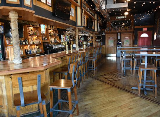 wisconsin/kenosha/restaurant/captain-mike-s