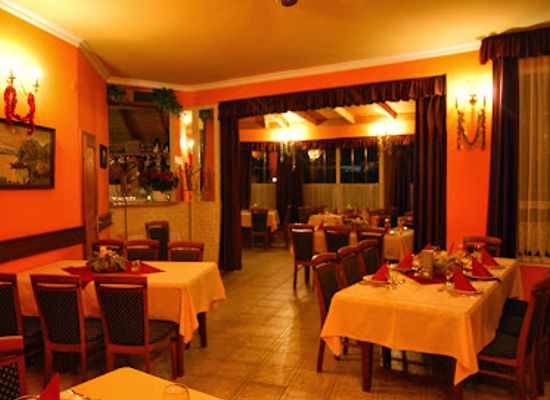hungary/szekesfehervar/restaurant/banyato-vendeglo-kft