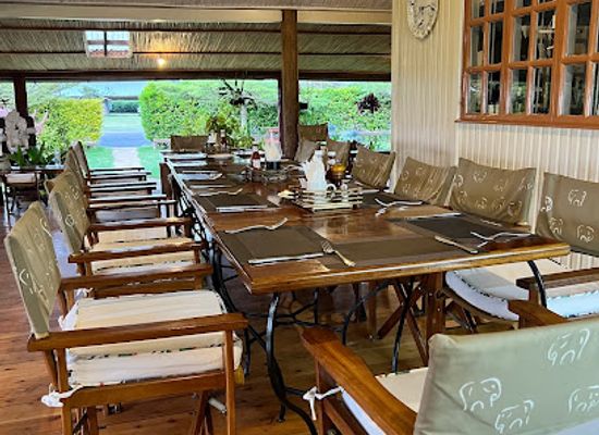 kenya/shaba-national-reserve/restaurant/barney-s-bar-and-restaurant