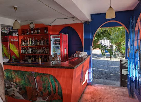 dominica/saint-andrew/restaurant/indee-s-beach-bar-and-restaurant