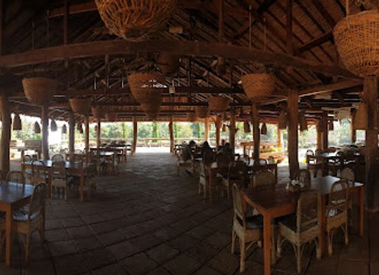 myanmar-burma/chin-hills/restaurant/december-garden-waterfall