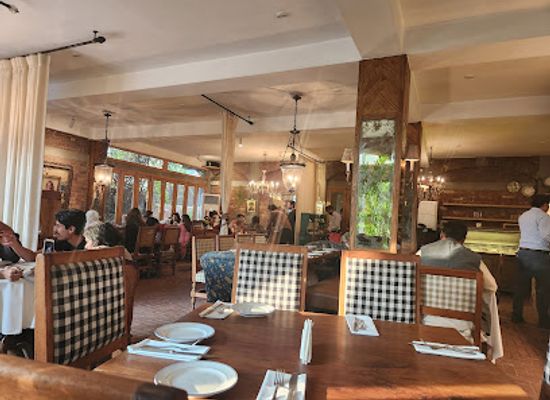 pakistan/lahore/gulberg/restaurant/paola-s-cosa-nostra