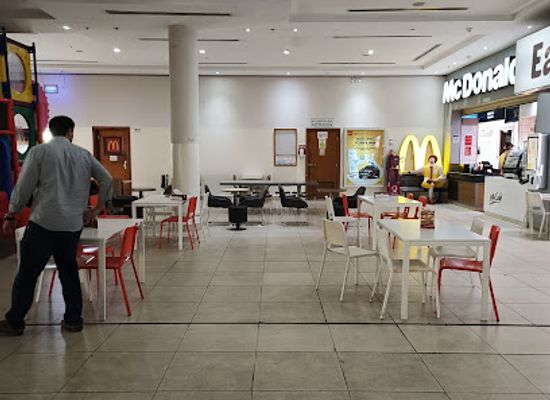 qatar/dukhan-beach/restaurant/mcdonald-s-dukhan