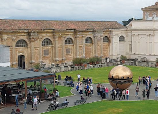 vatican-city/vatican-library/restaurant/pinecone-bistro