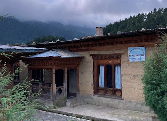 bhutan/dagana/restaurant/black-necked-crane-restaurant