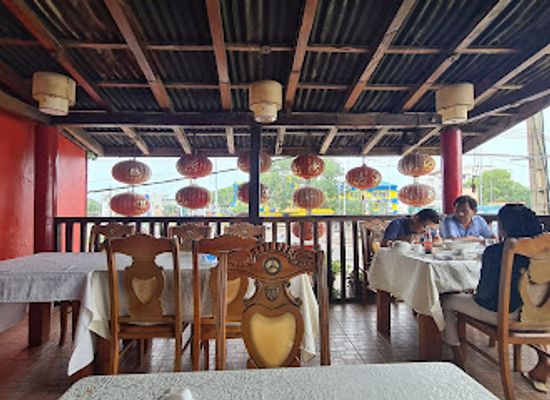 benin/ganvie-village/restaurant/hai-king
