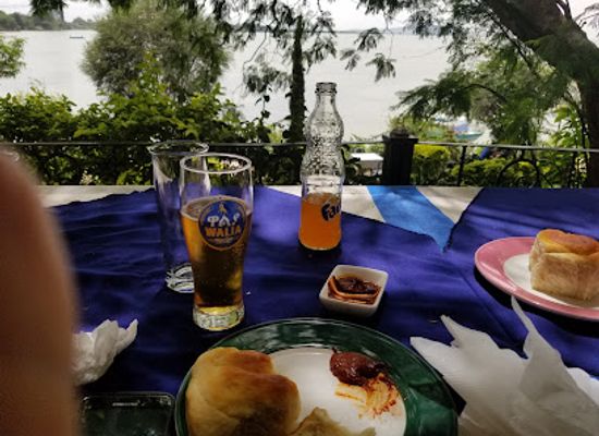 ethiopia/gondar/bath-of-fasiladas/restaurant/taytu-restaurant