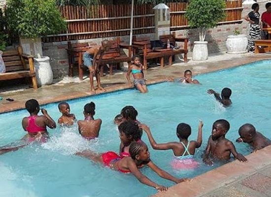 namibia/oshana/restaurant/smallpark-ondangwa