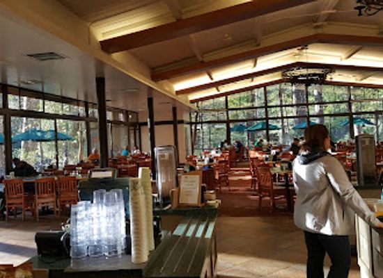 california/yosemite-village/restaurant/yosemite-lodge-food-court