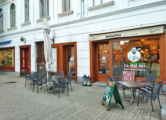 hungary/szekesfehervar/restaurant/da-mauro-pizzeria-es-etterem