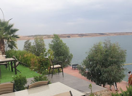 turkiye/mount-nemrut/restaurant/saray-burnu-restaurant-cafe