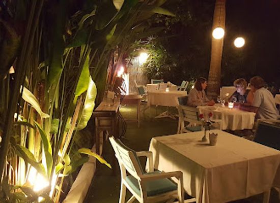 myanmar-burma/yangon/hlaing/restaurant/shwe-sa-bwe