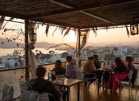 india/udaipur/restaurant/sun-n-moon-cafe-restaurant