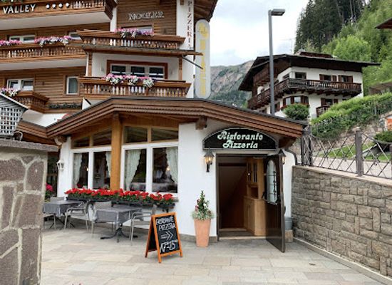 italy/val-gardena/restaurant/restaurant-pizzeria-sun-valley-stubele