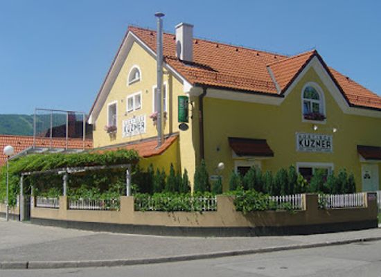 slovenia/maribor/tabor/restaurant/gostisce-kuzner