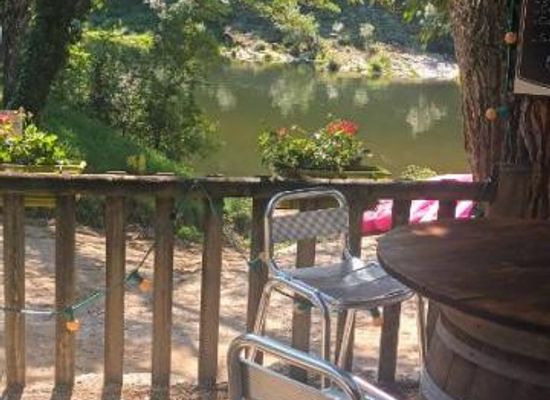france/ardèche-gorges/restaurant/le-cabanon-de-chames