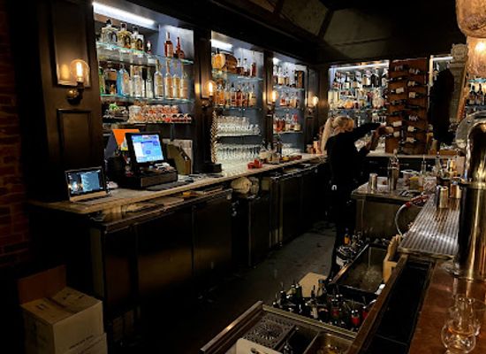 alabama/chattahoochee-valley/restaurant/stock-market-dueling-kitchens