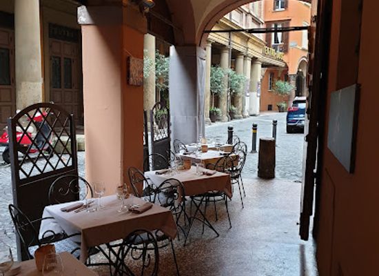 italy/bologna/restaurant/sette-tavoli