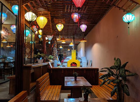 vietnam/cat-ba-island/restaurant/napoli-pizza-cafe