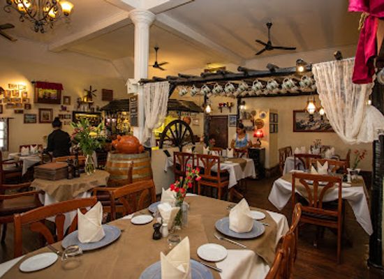 cambodia/siem-reap/wat-bo-road/restaurant/tell-steak-house