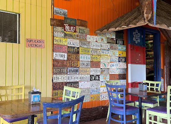 puerto-rico/sierra-de-cayey/restaurant/casita-guavate-cayey