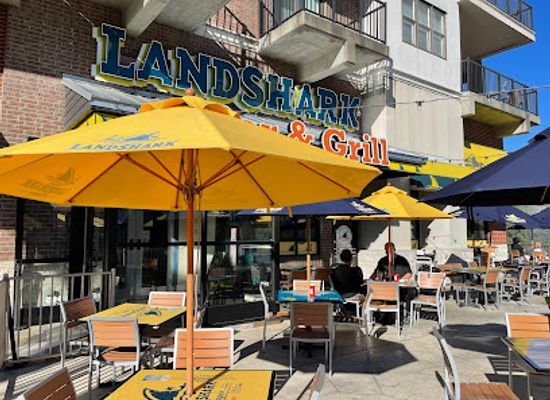 missouri/branson/restaurant/landshark-bar-grill-branson