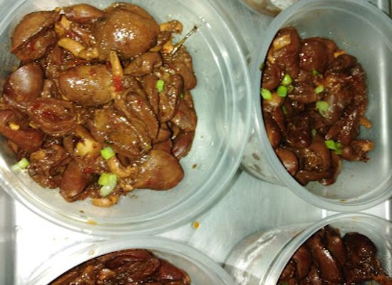 suriname/lelydorp/restaurant/sai-s-kippen