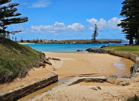 norfolk-island/ball-bay/restaurant/emily-bay