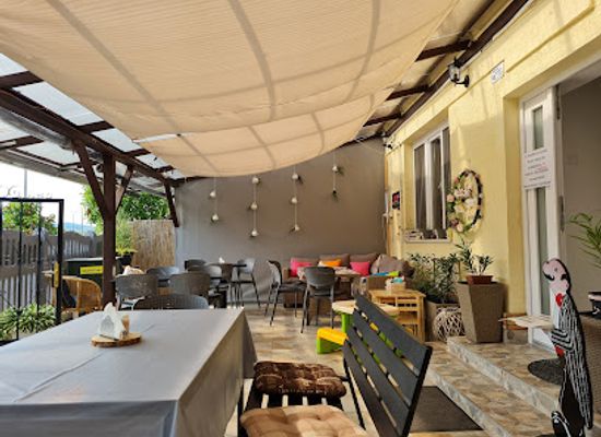 hungary/zemplen-mountains/restaurant/izek-kertje