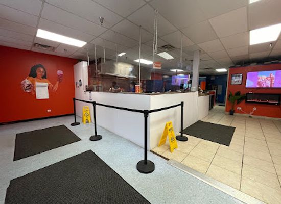 illinois/illinois-beach-state-park/restaurant/supremefries-and-more