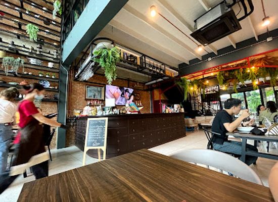 thailand/ubon-ratchathani/restaurant/get-kaeo-moo-grata