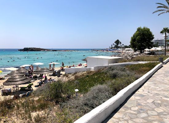 cyprus/nissi-beach/restaurant/petra-snack-bar